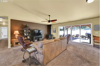 33320 Bryant Rd, Creswell, OR 97426 - Photo 6