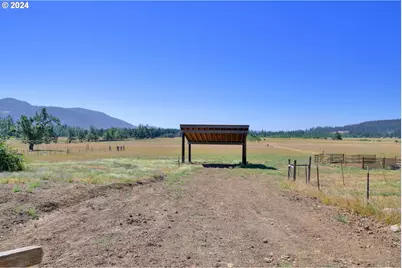 33320 Bryant Rd, Creswell, OR 97426 - Photo 36