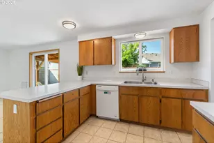 3196 Midway Rd, Hood River, OR 97031 - Photo 14