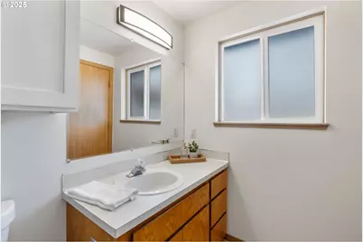 3196 Midway Rd, Hood River, OR 97031 - Photo 24