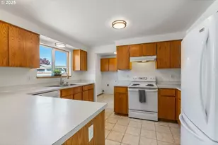 3196 Midway Rd, Hood River, OR 97031 - Photo 12