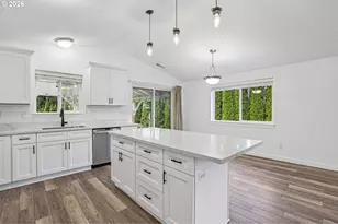 34054 E Columbia Ave, Scappoose, OR 97056 - Photo 8