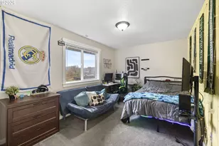 2049 NW McGarey Dr, McMinnville, OR 97128 - Photo 18