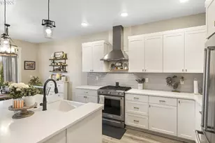 2049 NW McGarey Dr, McMinnville, OR 97128 - Photo 6