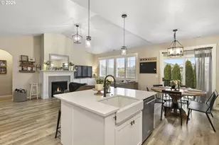 2049 NW McGarey Dr, McMinnville, OR 97128 - Photo 8