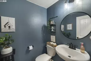 2049 NW McGarey Dr, McMinnville, OR 97128 - Photo 10