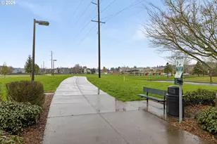 2049 NW McGarey Dr, McMinnville, OR 97128 - Photo 24