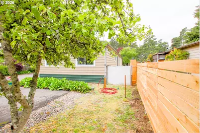 1431 Maple St, Florence, OR 97439 - Photo 42
