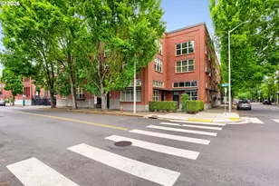 1009 NW Hoyt St, Portland, OR 97209 - Photo 34