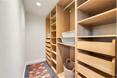 1009 NW Hoyt St #204, Portland, OR 97209 - Photo 28