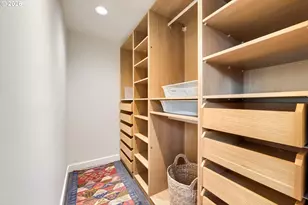 1009 NW Hoyt St, Portland, OR 97209 - Photo 28