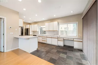 6636 S Virginia Ave, Portland, OR 97239 - Photo 8