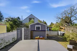 536 NE Going St, Portland, OR 97211 - Photo 24