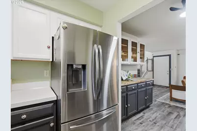 536 NE Going St, Portland, OR 97211 - Photo 12