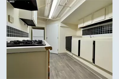 2047 SW 10th Ave, Portland, OR 97201 - Photo 16