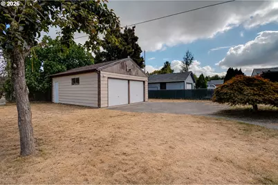 16245 SE Market St, Portland, OR 97233 - Photo 2