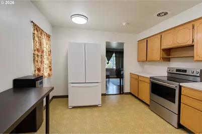 16245 SE Market St, Portland, OR 97233 - Photo 4