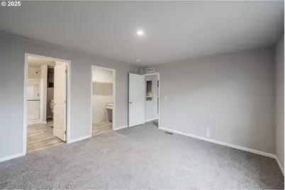 2560 Brown Rd, Salem, OR 97305 - Photo 12