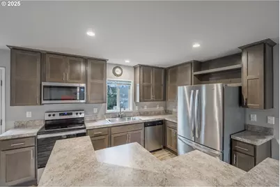 2560 Brown Rd, Salem, OR 97305 - Photo 8