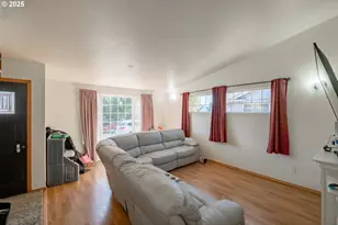 4560 Airport Ln, Sweet Home, OR 97386 - Photo 2