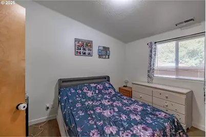 4560 Airport Ln, Sweet Home, OR 97386 - Photo 10