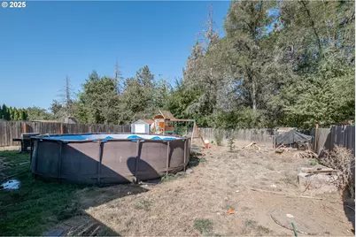 4560 Airport Ln, Sweet Home, OR 97386 - Photo 22