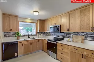 17896 NW Sue Ct, Beaverton, OR 97006 - Photo 10