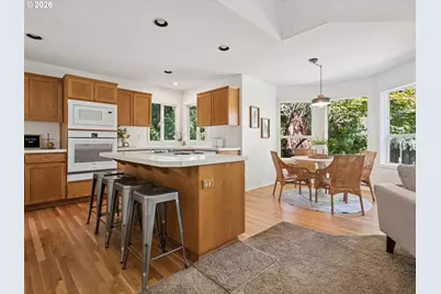 10822 SW 109th Ave, Portland, OR 97223 - Photo 12