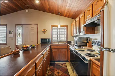 19609 NE Marine Dr #C-4, Portland, OR 97230 - Photo 16