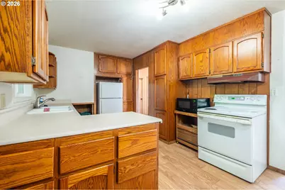 62934 Crown Point Rd, Coos Bay, OR 97420 - Photo 8