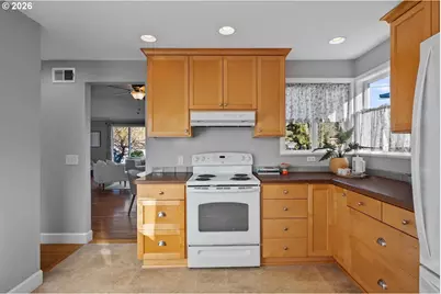 13120 SW Rita Dr, Beaverton, OR 97005 - Photo 12