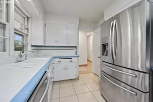 13223 SE Harold St, Portland, OR 97236 - Photo 12