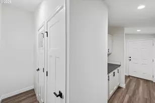 2780 34th St, Coos Bay, OR 97420 - Photo 12