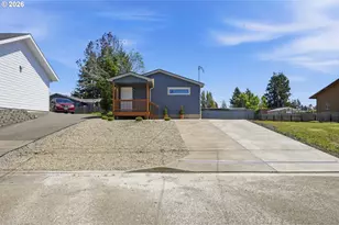 2780 34th St, Coos Bay, OR 97420 - Photo 32