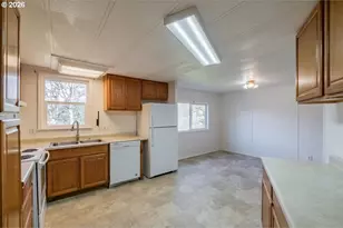 42069 Cut-Off Dr, Lebanon, OR 97355 - Photo 18