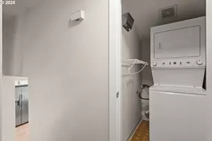 6233 Meridian Cir, West Linn, OR 97068 - Photo 18