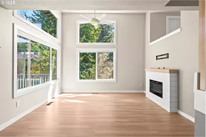 6233 Meridian Cir, West Linn, OR 97068 - Photo 4