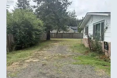 11766 Walnut Ave, Mapleton, OR 97453 - Photo 6