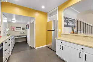 8435 SW 11th Ave, Portland, OR 97219 - Photo 22