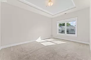 211 Silver St, Silverton, OR 97381 - Photo 22