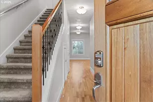 211 Silver St, Silverton, OR 97381 - Photo 6