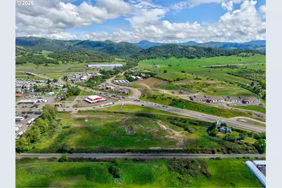 4553 Old Highway 99 S, Roseburg, OR 97471 - Photo 24