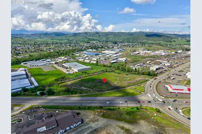 4553 Old Highway 99 S, Roseburg, OR 97471 - Photo 6