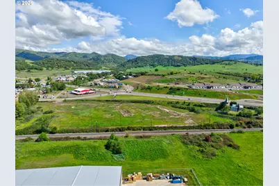 4553 Old Highway 99 S, Roseburg, OR 97471 - Photo 14