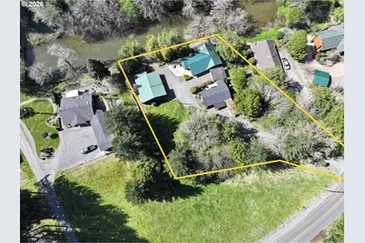 1008 Winchuck River Rd, Brookings, OR 97415 - Photo 12