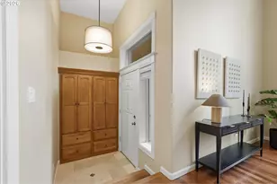 13088 SW St James Ln, Portland, OR 97224 - Photo 2