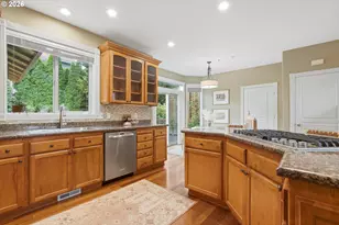 13088 SW St James Ln, Portland, OR 97224 - Photo 12