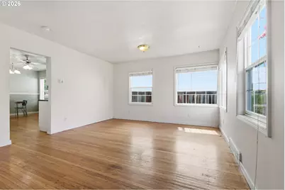 5226 N Amherst St, Portland, OR 97203 - Photo 6