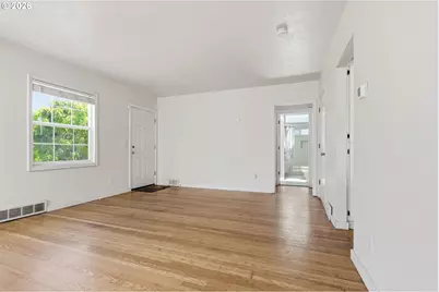5226 N Amherst St, Portland, OR 97203 - Photo 4