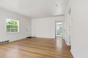 5226 N Amherst St, Portland, OR 97203 - Photo 4